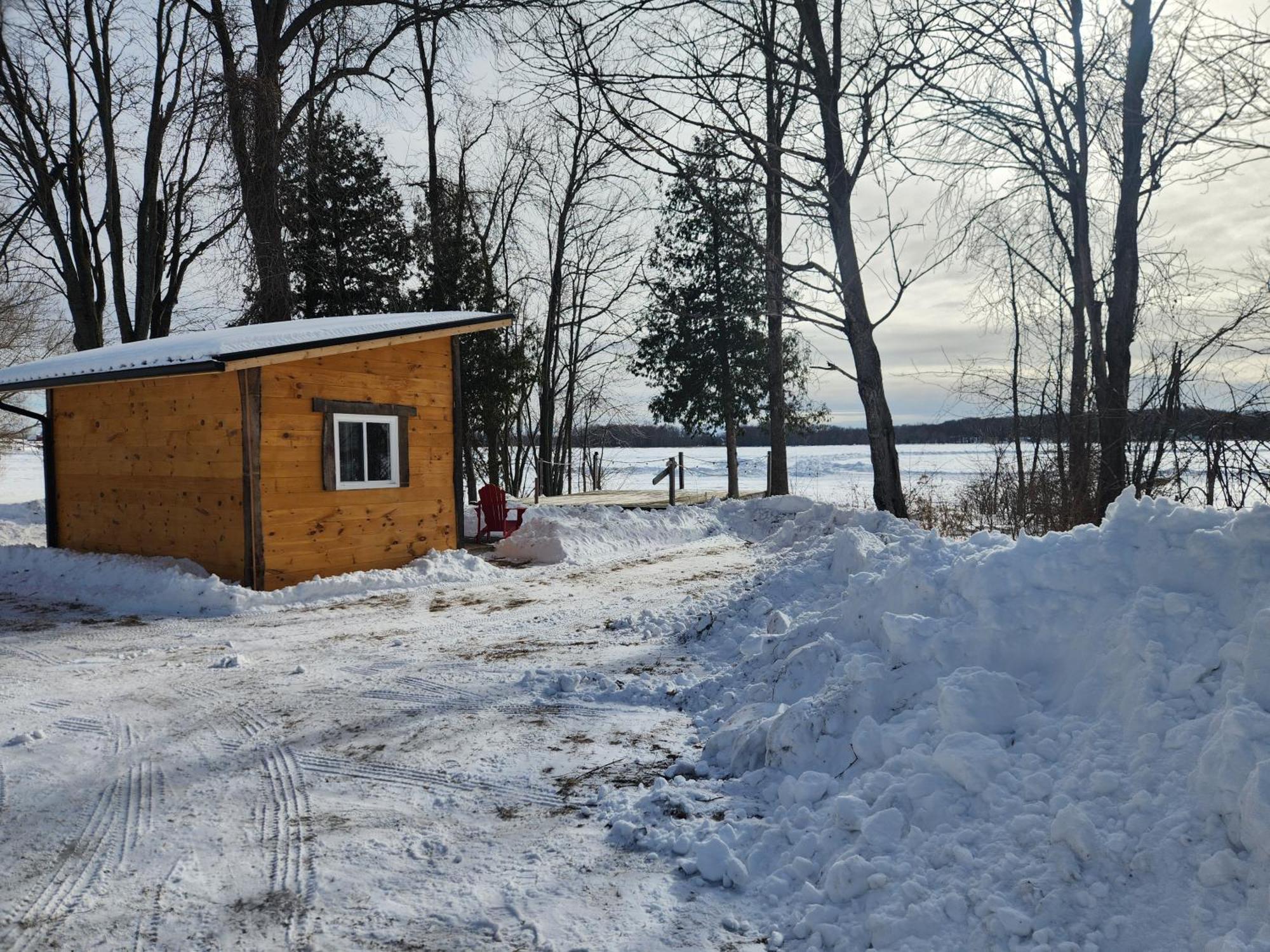 Stoco Lake Lodge Tweed Exterior photo